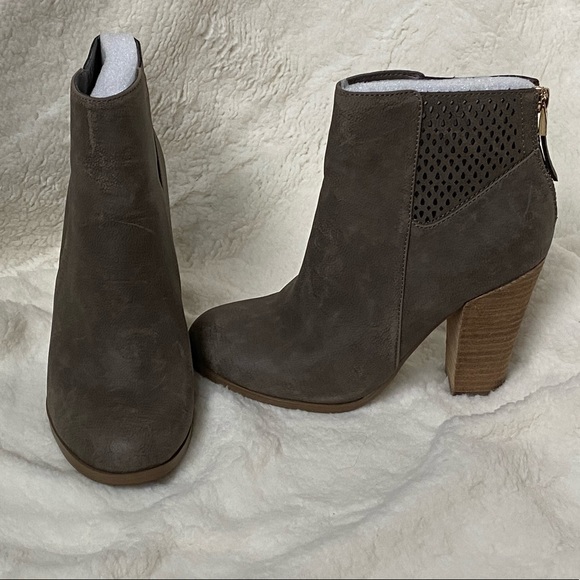 CALL IT SPRING Booties - Picture 3 of 7